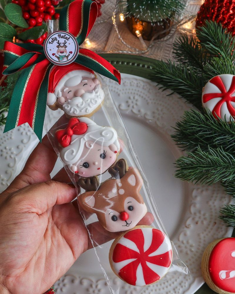 Esticadinho de Natal embalado com Papai Noel, Mamãe Noel e rena