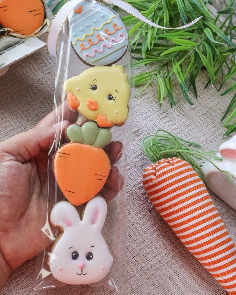 Esticadinho com biscoitos variados: ovo, pintinho, cenoura e coelho